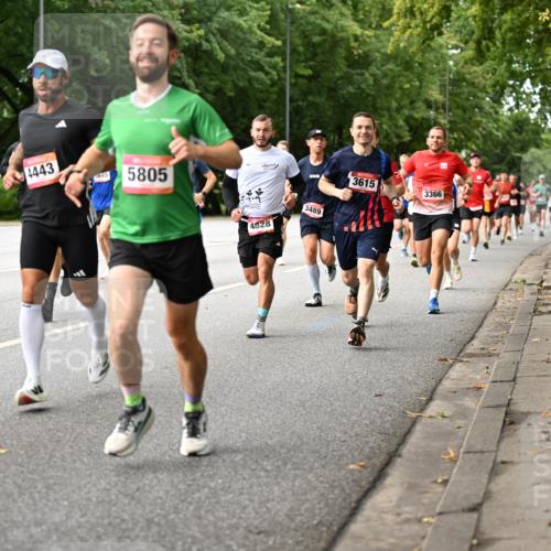 06.09.2026 - CURREX Alsterlauf Dr. Thomas Lammeyer http://msf.ph/oto/10113959 06.09.2026 09:06:27 Laufen 3010, 4443, 5645, 5805, 4828, 3489, 3615, 3366 meine-sportfotos.de