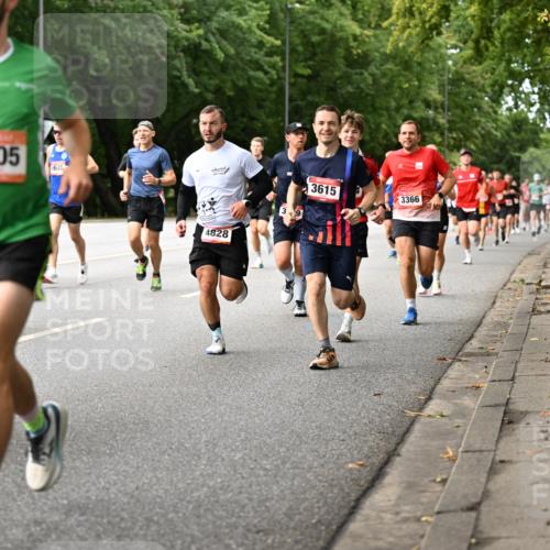 06.09.2026 - CURREX Alsterlauf Dr. Thomas Lammeyer http://msf.ph/oto/10113962 06.09.2026 09:06:27 Laufen 5805, 5645, 4828, 3, 9, 3615, 3366 meine-sportfotos.de
