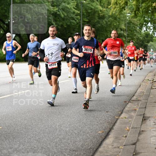 06.09.2026 - CURREX Alsterlauf Dr. Thomas Lammeyer http://msf.ph/oto/10113964 06.09.2026 09:06:28 Laufen 5645, 4828, 3489, 3615, 3366 meine-sportfotos.de