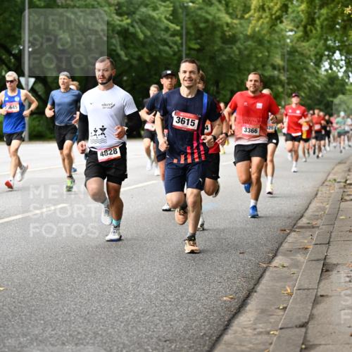 06.09.2026 - CURREX Alsterlauf Dr. Thomas Lammeyer http://msf.ph/oto/10113965 06.09.2026 09:06:28 Laufen 3404, 5645, 3615, 120, 3366, 4828 meine-sportfotos.de