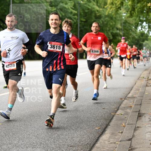 06.09.2026 - CURREX Alsterlauf Dr. Thomas Lammeyer http://msf.ph/oto/10113969 06.09.2026 09:06:28 Laufen 1645, 2026, 3615, 4828, 3366 meine-sportfotos.de