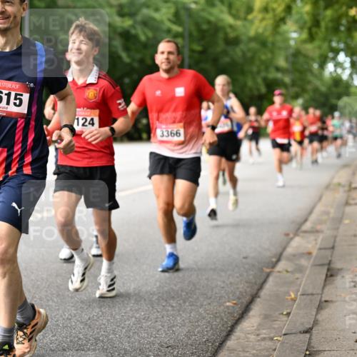 06.09.2026 - CURREX Alsterlauf Dr. Thomas Lammeyer http://msf.ph/oto/10113973 06.09.2026 09:06:29 Laufen 3615, 0, 124, 3366 meine-sportfotos.de