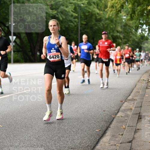06.09.2026 - CURREX Alsterlauf Dr. Thomas Lammeyer http://msf.ph/oto/10113982 06.09.2026 09:06:30 Laufen 6476, 6420 meine-sportfotos.de