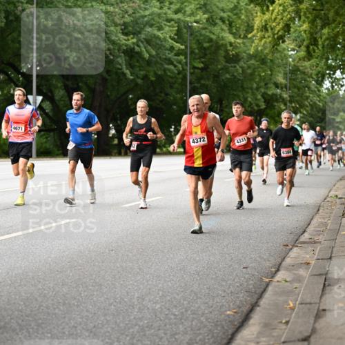 06.09.2026 - CURREX Alsterlauf Dr. Thomas Lammeyer http://msf.ph/oto/10114001 06.09.2026 09:06:33 Laufen 4671, 4372, 4331, 6388 meine-sportfotos.de