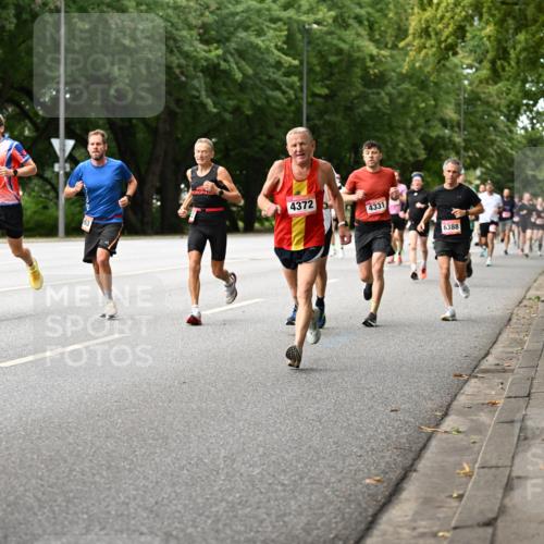 06.09.2026 - CURREX Alsterlauf Dr. Thomas Lammeyer http://msf.ph/oto/10114003 06.09.2026 09:06:33 Laufen 4671, 4372, 4331, 6388 meine-sportfotos.de