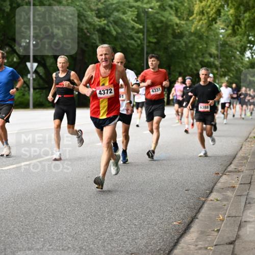 06.09.2026 - CURREX Alsterlauf Dr. Thomas Lammeyer http://msf.ph/oto/10114008 06.09.2026 09:06:34 Laufen 4671, 4372, 61, 4331, 6388 meine-sportfotos.de
