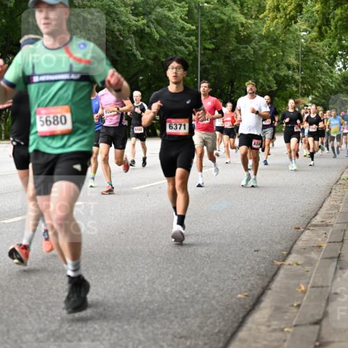 06.09.2026 - CURREX Alsterlauf Dr. Thomas Lammeyer http://msf.ph/oto/10114036 06.09.2026 09:06:38 Laufen 8127, 5680, 6102, 6371, 824 meine-sportfotos.de