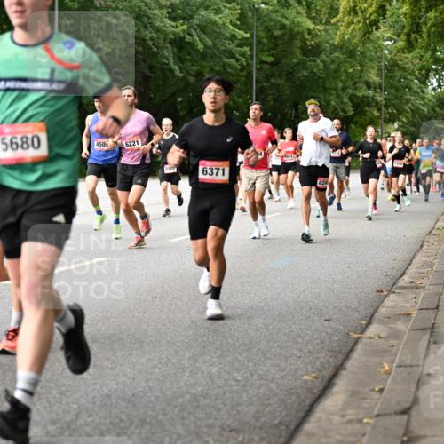 06.09.2026 - CURREX Alsterlauf Dr. Thomas Lammeyer http://msf.ph/oto/10114037 06.09.2026 09:06:38 Laufen 5680, 4505, 6221, 6102, 6371, 8249, 2498 meine-sportfotos.de