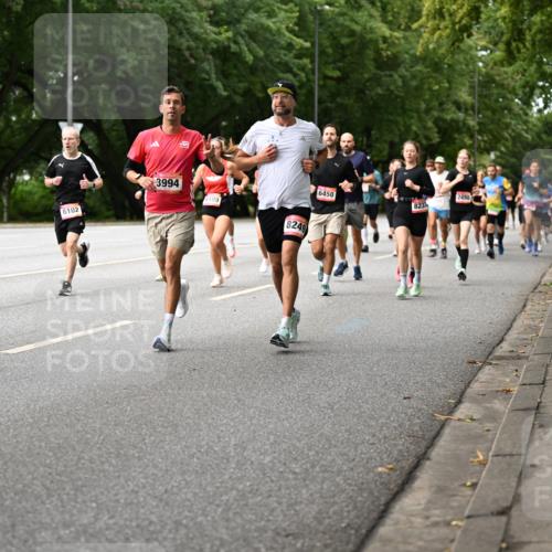 06.09.2026 - CURREX Alsterlauf Dr. Thomas Lammeyer http://msf.ph/oto/10114048 06.09.2026 09:06:40 Laufen 6221, 6102, 3994, 6109, 8249, 6450, 2498, 823 meine-sportfotos.de