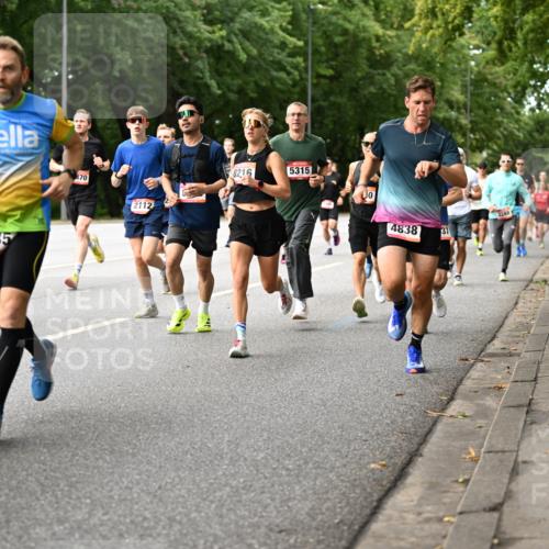 06.09.2026 - CURREX Alsterlauf Dr. Thomas Lammeyer http://msf.ph/oto/10114085 06.09.2026 09:06:46 Laufen 6485, 870, 2112, 8216, 5315, 4838, 2248, 37 meine-sportfotos.de