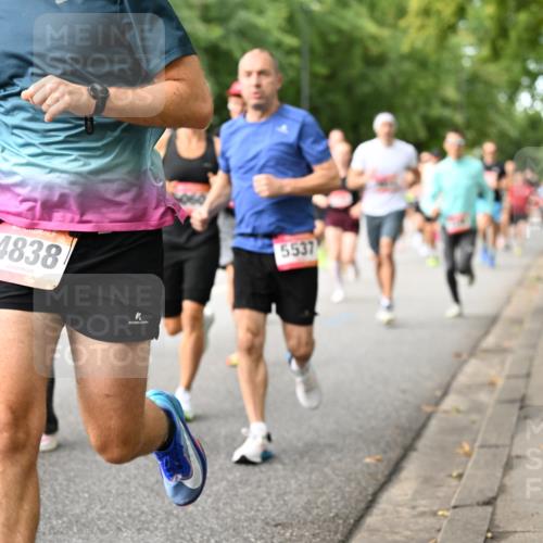 06.09.2026 - CURREX Alsterlauf Dr. Thomas Lammeyer http://msf.ph/oto/10114097 06.09.2026 09:06:48 Laufen 4838, 5537 meine-sportfotos.de