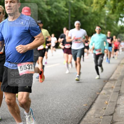 06.09.2026 - CURREX Alsterlauf Dr. Thomas Lammeyer http://msf.ph/oto/10114101 06.09.2026 09:06:48 Laufen 5537 meine-sportfotos.de
