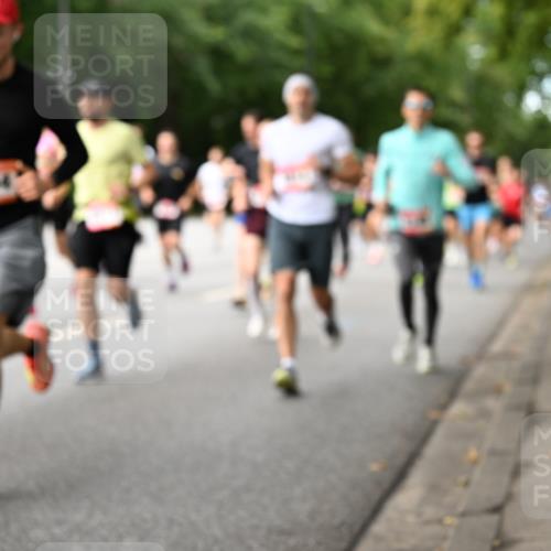 06.09.2026 - CURREX Alsterlauf Dr. Thomas Lammeyer http://msf.ph/oto/10114104 06.09.2026 09:06:49 Laufen 37 meine-sportfotos.de