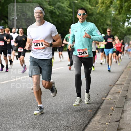 06.09.2026 - CURREX Alsterlauf Dr. Thomas Lammeyer http://msf.ph/oto/10114109 06.09.2026 09:06:49 Laufen 3671, 3814, 2248 meine-sportfotos.de