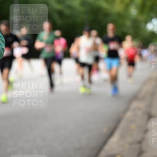 06.09.2026 - CURREX Alsterlauf Dr. Thomas Lammeyer http://msf.ph/oto/10114117 06.09.2026 09:06:51 Laufen  meine-sportfotos.de