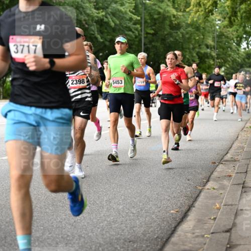 06.09.2026 - CURREX Alsterlauf Dr. Thomas Lammeyer http://msf.ph/oto/10114129 06.09.2026 09:06:53 Laufen 216, 3717, 2398, 5453, 6201, 04 meine-sportfotos.de