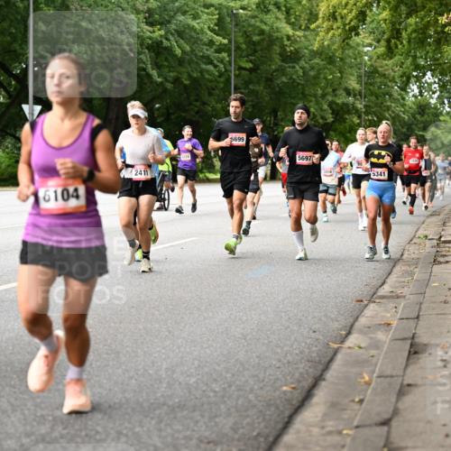 06.09.2026 - CURREX Alsterlauf Dr. Thomas Lammeyer http://msf.ph/oto/10114147 06.09.2026 09:06:55 Laufen 19, 6104, 2411, 8228, 5699, 5697, 5341 meine-sportfotos.de