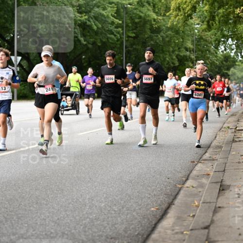 06.09.2026 - CURREX Alsterlauf Dr. Thomas Lammeyer http://msf.ph/oto/10114149 06.09.2026 09:06:56 Laufen 6113, 2411, 8228, 5699, 5697, 1956, 5341 meine-sportfotos.de