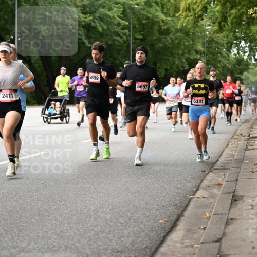 06.09.2026 - CURREX Alsterlauf Dr. Thomas Lammeyer http://msf.ph/oto/10114153 06.09.2026 09:06:56 Laufen 6113, 8228, 2411, 5699, 5697, 3956, 91, 5341 meine-sportfotos.de