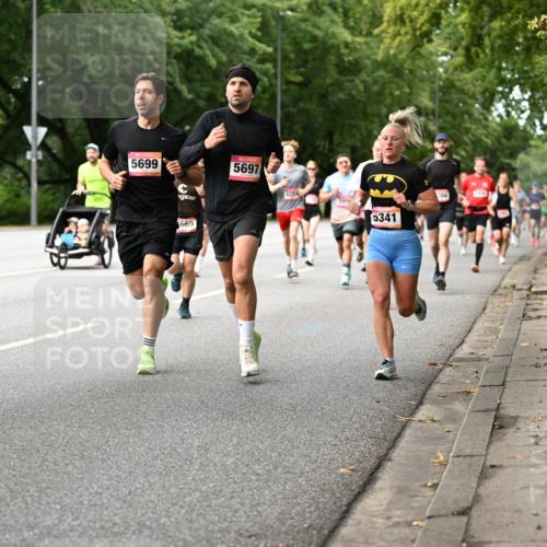 06.09.2026 - CURREX Alsterlauf Dr. Thomas Lammeyer http://msf.ph/oto/10114157 06.09.2026 09:06:57 Laufen 5699, 669, 5697, 6224, 5341, 995 meine-sportfotos.de