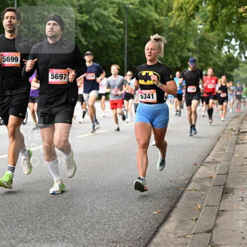 06.09.2026 - CURREX Alsterlauf Dr. Thomas Lammeyer http://msf.ph/oto/10114161 06.09.2026 09:06:57 Laufen 5699, 5697, 3149, 5341 meine-sportfotos.de