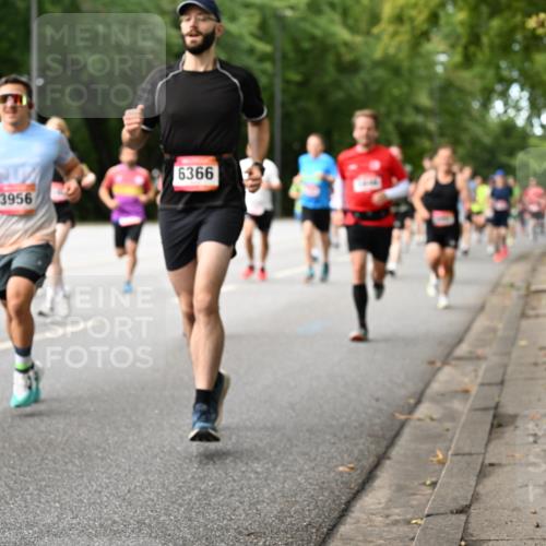 06.09.2026 - CURREX Alsterlauf Dr. Thomas Lammeyer http://msf.ph/oto/10114179 06.09.2026 09:07:00 Laufen 3956, 6366 meine-sportfotos.de