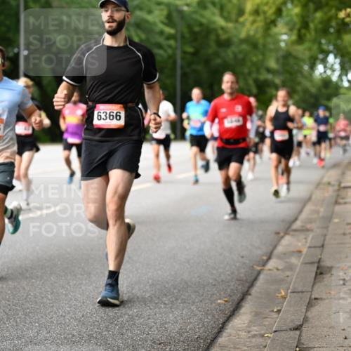 06.09.2026 - CURREX Alsterlauf Dr. Thomas Lammeyer http://msf.ph/oto/10114180 06.09.2026 09:07:00 Laufen 6366, 3956 meine-sportfotos.de