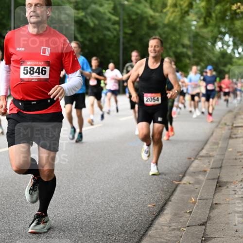 06.09.2026 - CURREX Alsterlauf Dr. Thomas Lammeyer http://msf.ph/oto/10114191 06.09.2026 09:07:02 Laufen 5846, 2054 meine-sportfotos.de