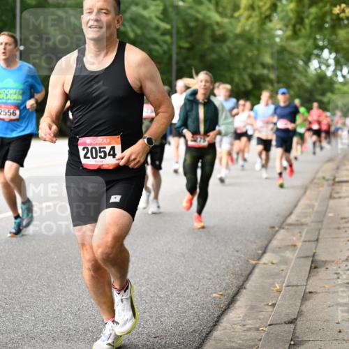 06.09.2026 - CURREX Alsterlauf Dr. Thomas Lammeyer http://msf.ph/oto/10114198 06.09.2026 09:07:03 Laufen 6, 3, 2556, 2054 meine-sportfotos.de
