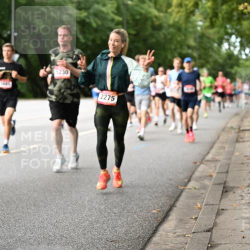 06.09.2026 - CURREX Alsterlauf Dr. Thomas Lammeyer http://msf.ph/oto/10114203 06.09.2026 09:07:04 Laufen 5446, 5230, 2275 meine-sportfotos.de