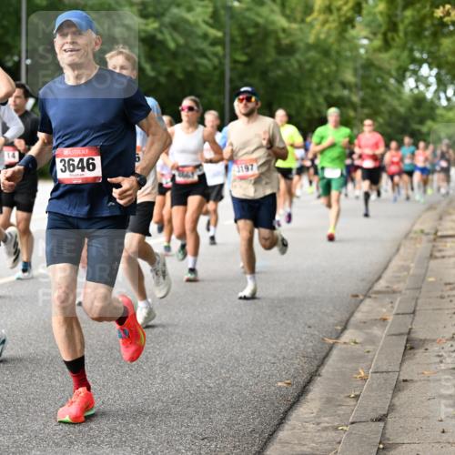 06.09.2026 - CURREX Alsterlauf Dr. Thomas Lammeyer http://msf.ph/oto/10114220 06.09.2026 09:07:06 Laufen 4597, 14, 3646, 3197 meine-sportfotos.de