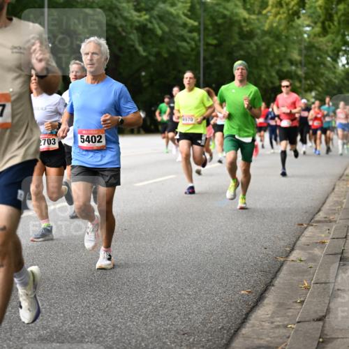 06.09.2026 - CURREX Alsterlauf Dr. Thomas Lammeyer http://msf.ph/oto/10114228 06.09.2026 09:07:08 Laufen 4663, 3197, 2703, 5402, 4970 meine-sportfotos.de