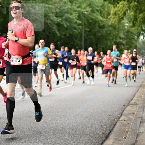06.09.2026 - CURREX Alsterlauf Dr. Thomas Lammeyer http://msf.ph/oto/10114251 06.09.2026 09:07:12 Laufen 4039, 6123, 401 meine-sportfotos.de