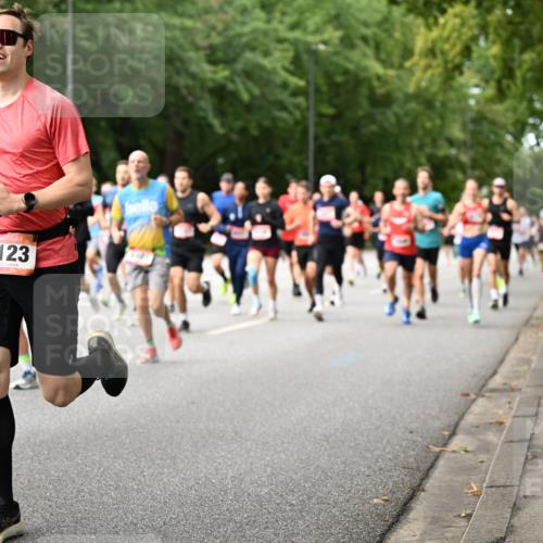 06.09.2026 - CURREX Alsterlauf Dr. Thomas Lammeyer http://msf.ph/oto/10114252 06.09.2026 09:07:12 Laufen 4039, 6123 meine-sportfotos.de