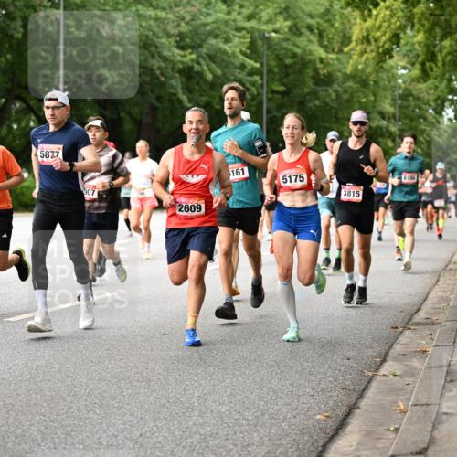 06.09.2026 - CURREX Alsterlauf Dr. Thomas Lammeyer http://msf.ph/oto/10114271 06.09.2026 09:07:15 Laufen 6156, 226, 5887, 5877, 907, 2609, 5161, 5175, 6186, 3815 meine-sportfotos.de
