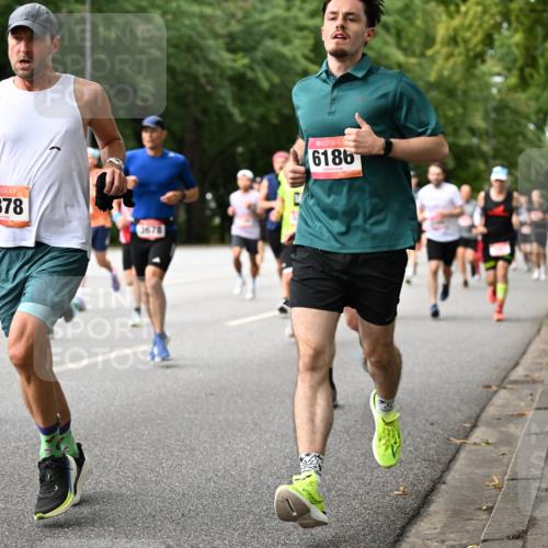 06.09.2026 - CURREX Alsterlauf Dr. Thomas Lammeyer http://msf.ph/oto/10114293 06.09.2026 09:07:18 Laufen 2106, 878, 3678, 6186 meine-sportfotos.de