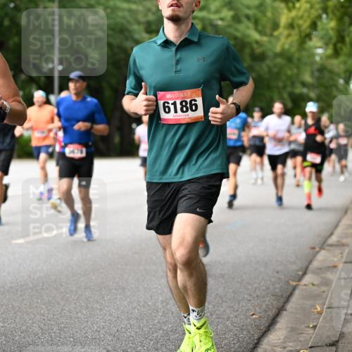 06.09.2026 - CURREX Alsterlauf Dr. Thomas Lammeyer http://msf.ph/oto/10114295 06.09.2026 09:07:18 Laufen 2878, 6186 meine-sportfotos.de