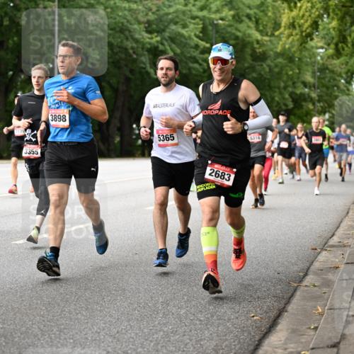 06.09.2026 - CURREX Alsterlauf Dr. Thomas Lammeyer http://msf.ph/oto/10114311 06.09.2026 09:07:21 Laufen 2104, 3355, 3898, 5365, 2683, 1, 5316 meine-sportfotos.de