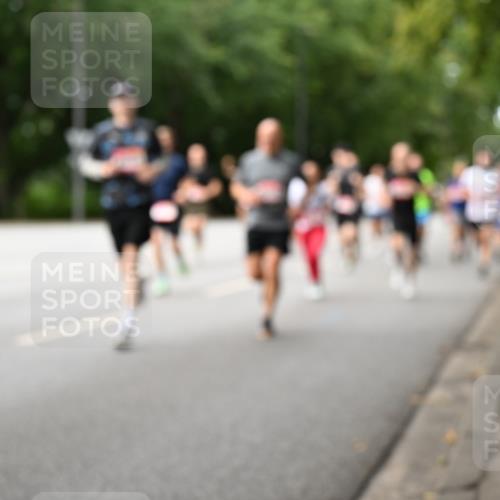 06.09.2026 - CURREX Alsterlauf Dr. Thomas Lammeyer http://msf.ph/oto/10114323 06.09.2026 09:07:22 Laufen  meine-sportfotos.de
