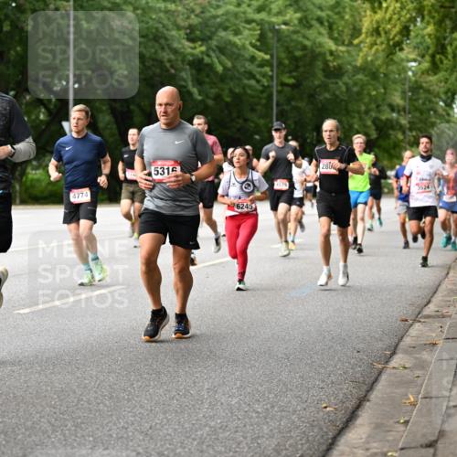 06.09.2026 - CURREX Alsterlauf Dr. Thomas Lammeyer http://msf.ph/oto/10114328 06.09.2026 09:07:23 Laufen 4133, 4774, 531, 6245, 280, 3524 meine-sportfotos.de