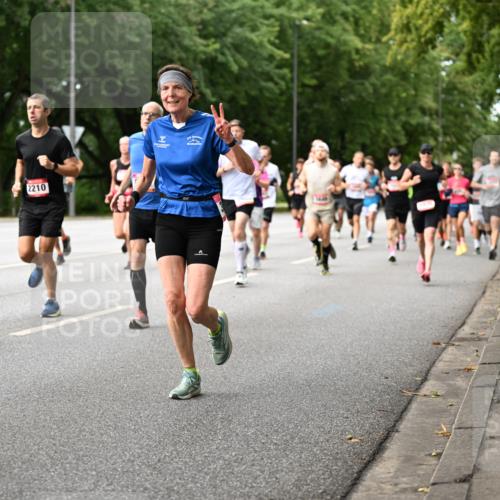 06.09.2026 - CURREX Alsterlauf Dr. Thomas Lammeyer http://msf.ph/oto/10114399 06.09.2026 09:07:34 Laufen 17, 4877, 2210 meine-sportfotos.de