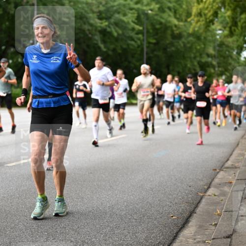 06.09.2026 - CURREX Alsterlauf Dr. Thomas Lammeyer http://msf.ph/oto/10114400 06.09.2026 09:07:34 Laufen 2210 meine-sportfotos.de