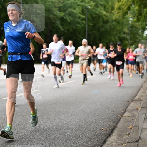 06.09.2026 - CURREX Alsterlauf Dr. Thomas Lammeyer http://msf.ph/oto/10114401 06.09.2026 09:07:34 Laufen 2210 meine-sportfotos.de