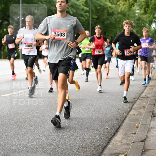 06.09.2026 - CURREX Alsterlauf Dr. Thomas Lammeyer http://msf.ph/oto/10114423 06.09.2026 09:07:38 Laufen 5731, 8192, 3009, 3503, 5280, 300 meine-sportfotos.de