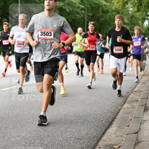 06.09.2026 - CURREX Alsterlauf Dr. Thomas Lammeyer http://msf.ph/oto/10114424 06.09.2026 09:07:38 Laufen 5731, 3009, 3503, 3236, 5280, 3008 meine-sportfotos.de