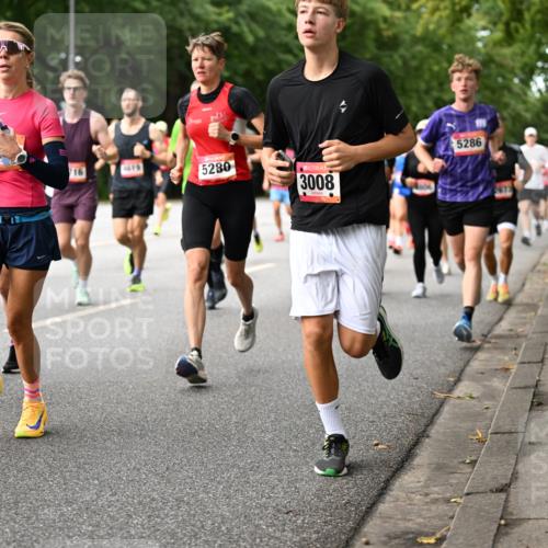 06.09.2026 - CURREX Alsterlauf Dr. Thomas Lammeyer http://msf.ph/oto/10114426 06.09.2026 09:07:39 Laufen 819, 61, 4613, 16, 5280, 3008, 5286 meine-sportfotos.de