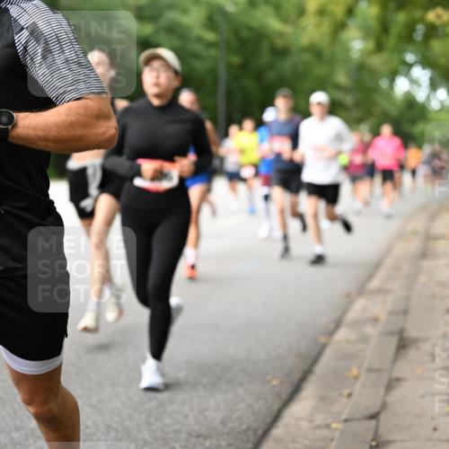 06.09.2026 - CURREX Alsterlauf Dr. Thomas Lammeyer http://msf.ph/oto/10114444 06.09.2026 09:07:42 Laufen 2673 meine-sportfotos.de