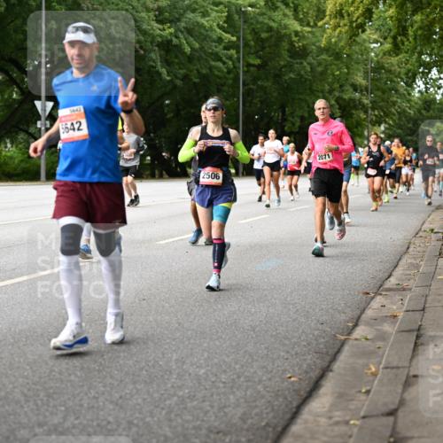 06.09.2026 - CURREX Alsterlauf Dr. Thomas Lammeyer http://msf.ph/oto/10114465 06.09.2026 09:07:46 Laufen 14, 42, 5642, 2605, 2506, 2071 meine-sportfotos.de