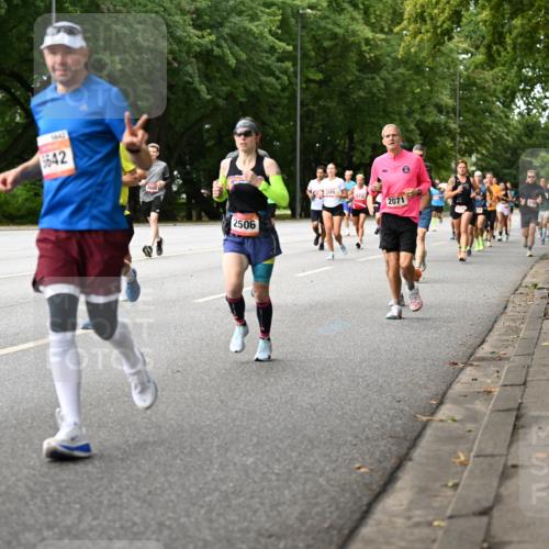 06.09.2026 - CURREX Alsterlauf Dr. Thomas Lammeyer http://msf.ph/oto/10114466 06.09.2026 09:07:46 Laufen 14, 42, 5642, 2605, 2506, 2071 meine-sportfotos.de