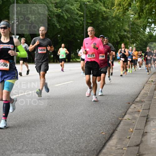 06.09.2026 - CURREX Alsterlauf Dr. Thomas Lammeyer http://msf.ph/oto/10114474 06.09.2026 09:07:47 Laufen 3045, 6, 2506, 5020, 2071, 708 meine-sportfotos.de